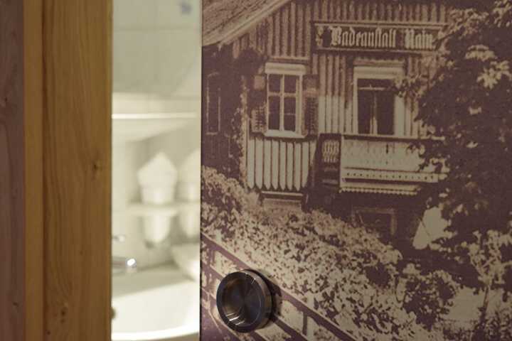 Room 30 of 48