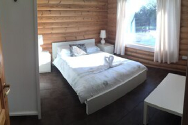 Room 16 of 20