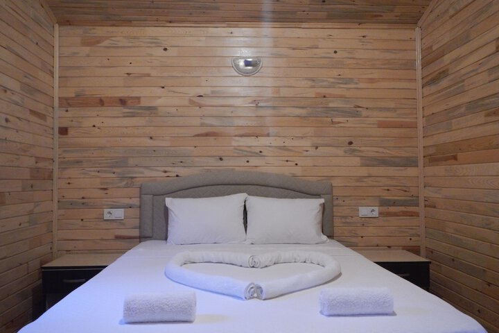 Room 8 of 49