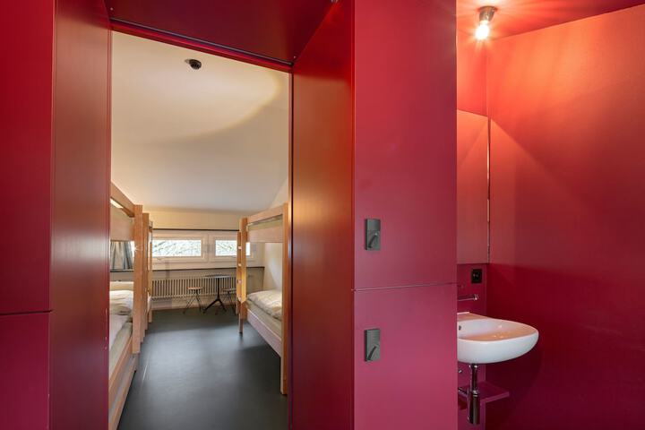 Room 22 of 41