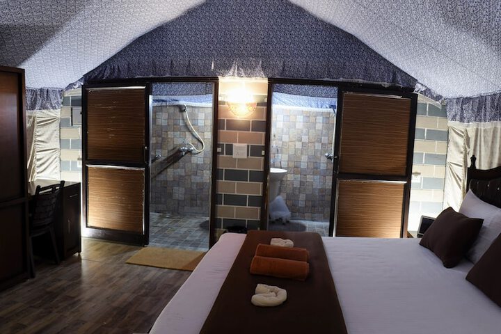 Room 2 of 11