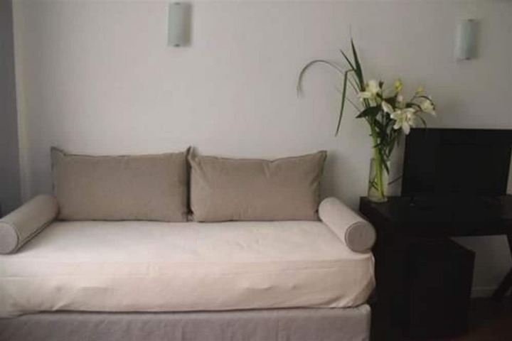 Room 12 of 48