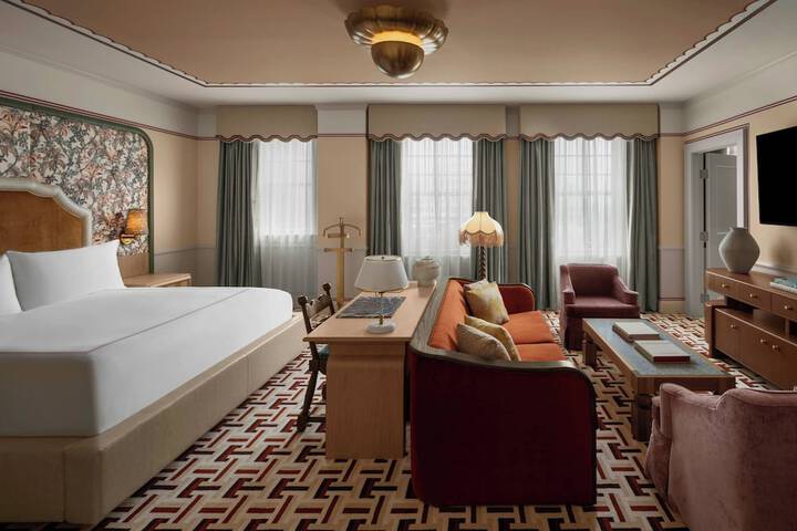 Room 28 of 81