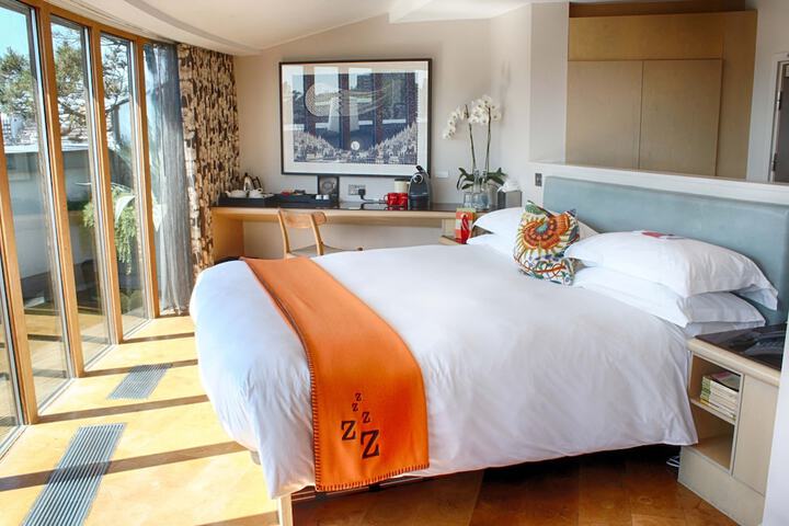 Room 14 of 55