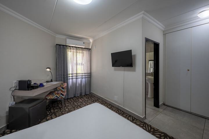 Room 11 of 129