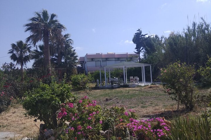 Hotel 74 of 78