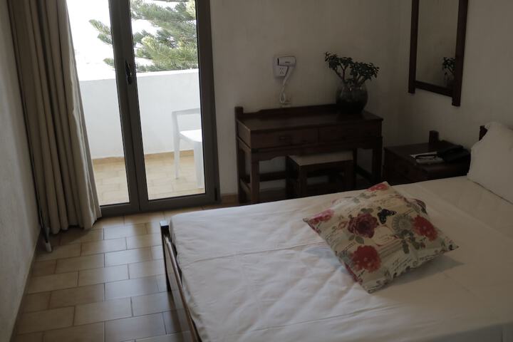 Room 19 of 52