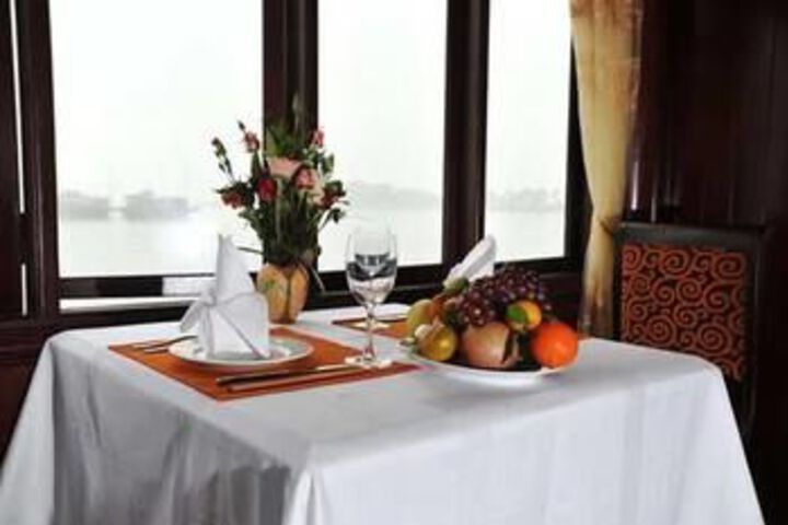 Dining 61 of 64