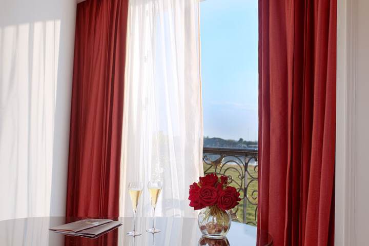 Room 15 of 70