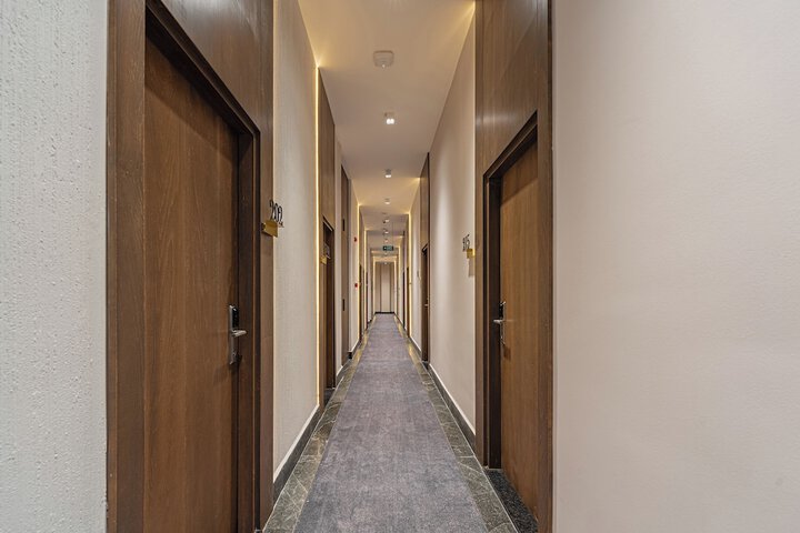 Ballroom/Hall 78 of 86