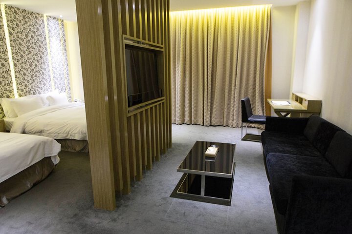 Room 22 of 81