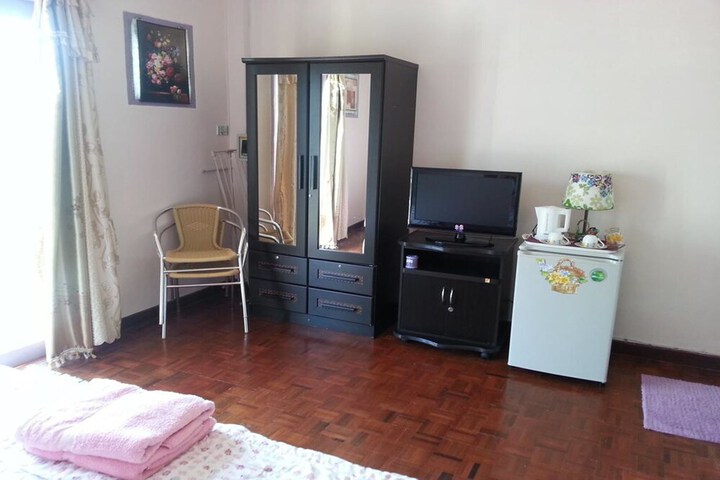 Room 18 of 43