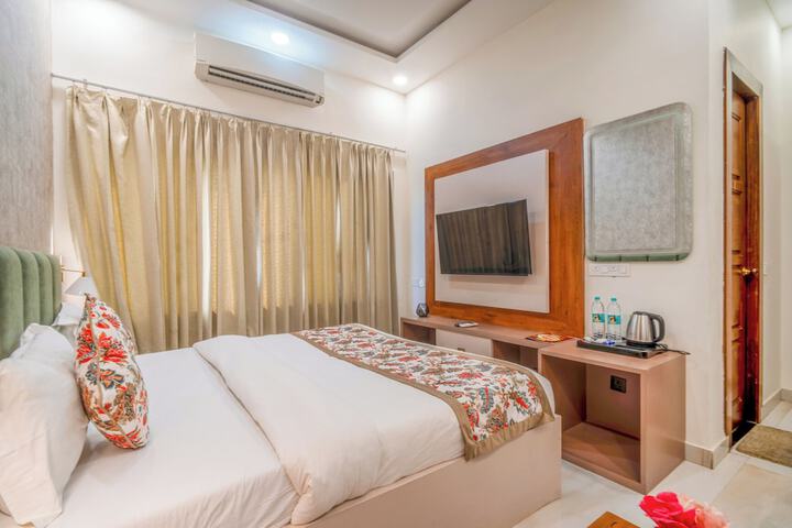 Room 15 of 93