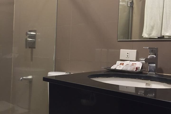 Room 10 of 23