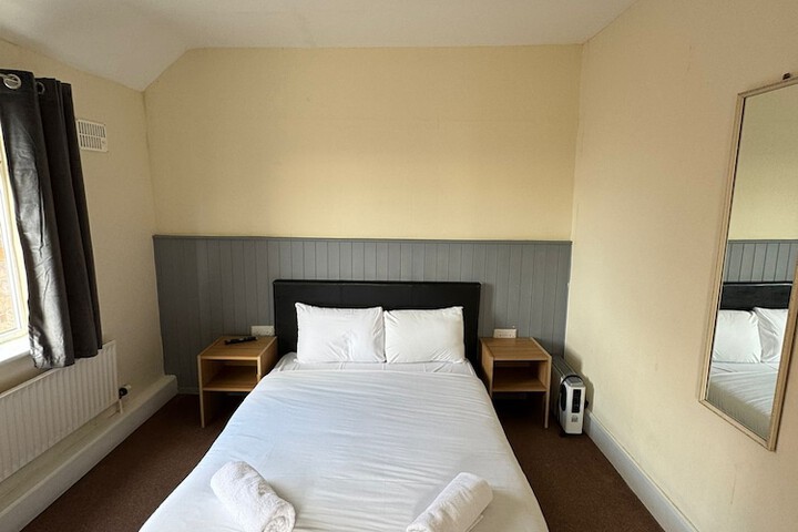Room 43 of 71