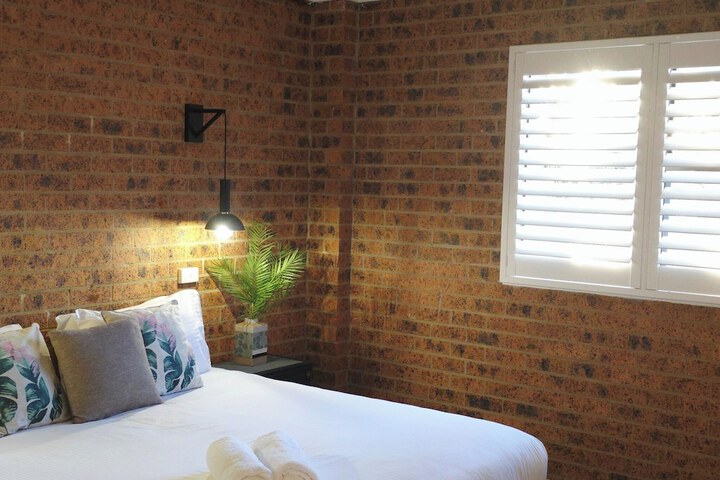 Room 14 of 38