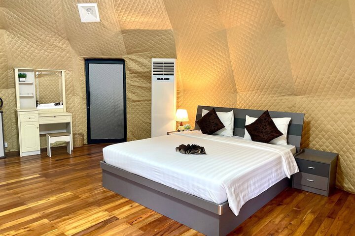 Room 48 of 151