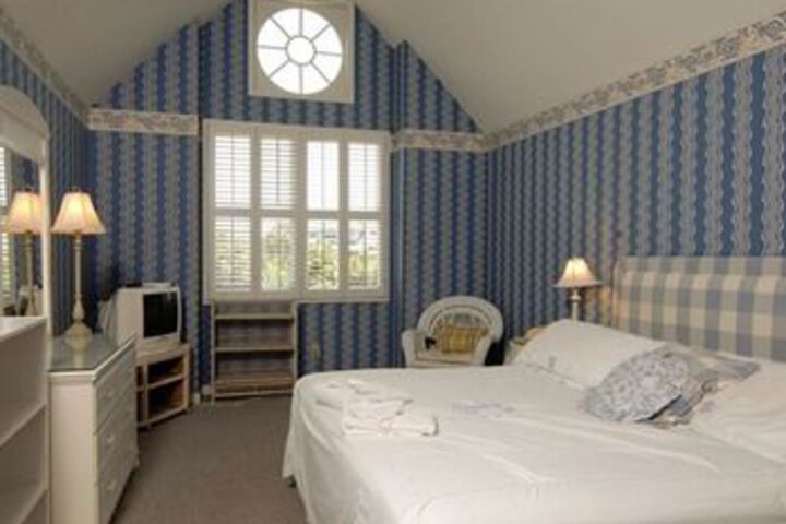Room 18 of 42