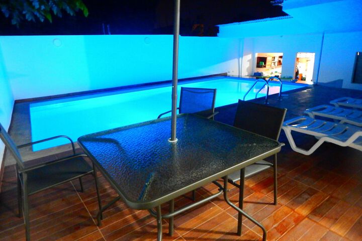 Pool 33 of 44