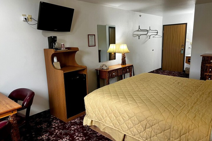 Room 10 of 26