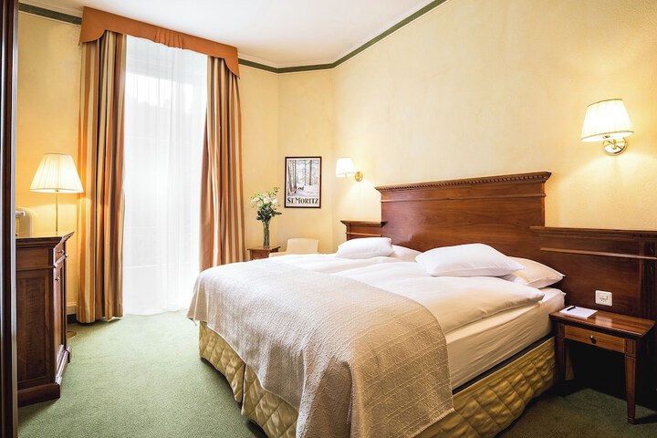 Room 32 of 120