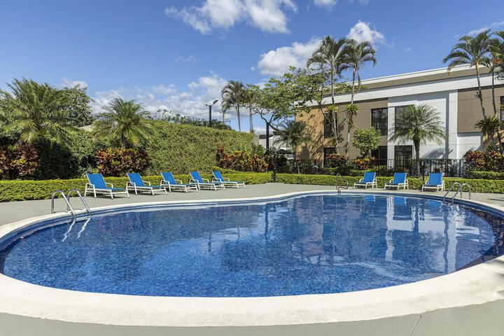 Pool 85 of 125