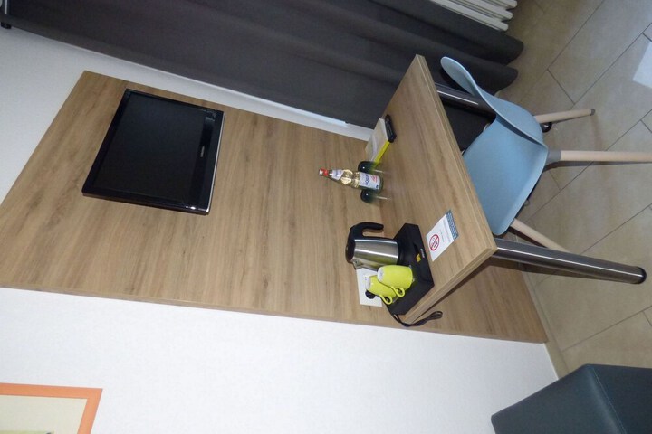 Room 9 of 40