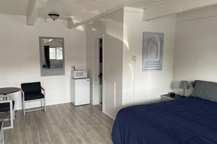 Room 18 of 32