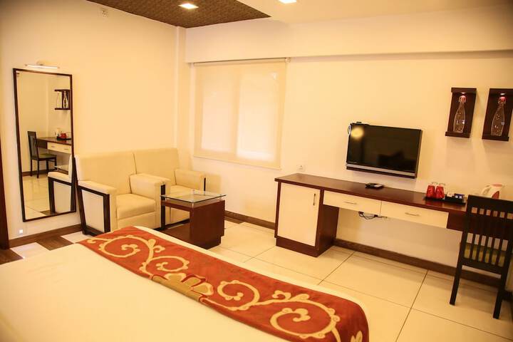 Room 13 of 26