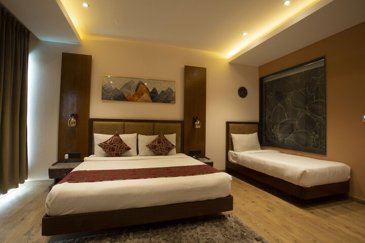 Room 136 of 196