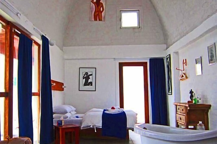 Room 2 of 46
