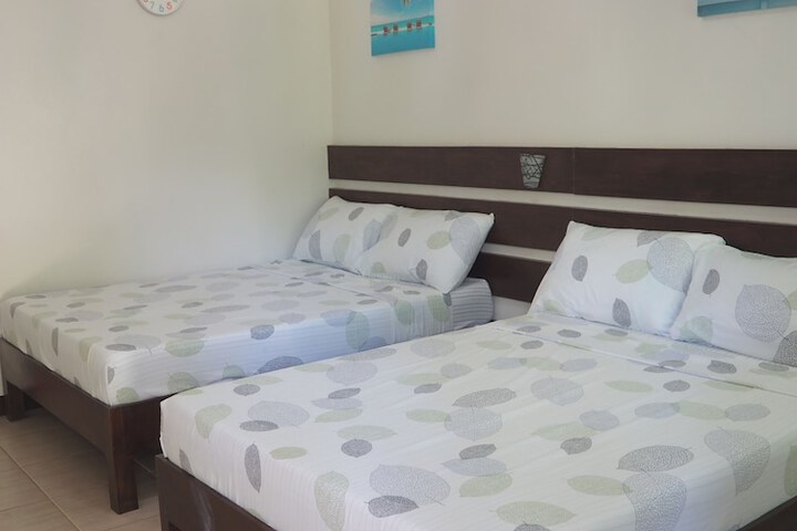 Room 6 of 40