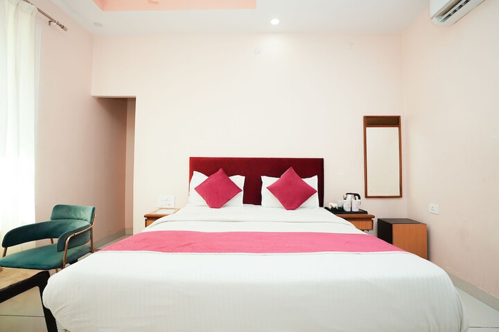 Room 9 of 55