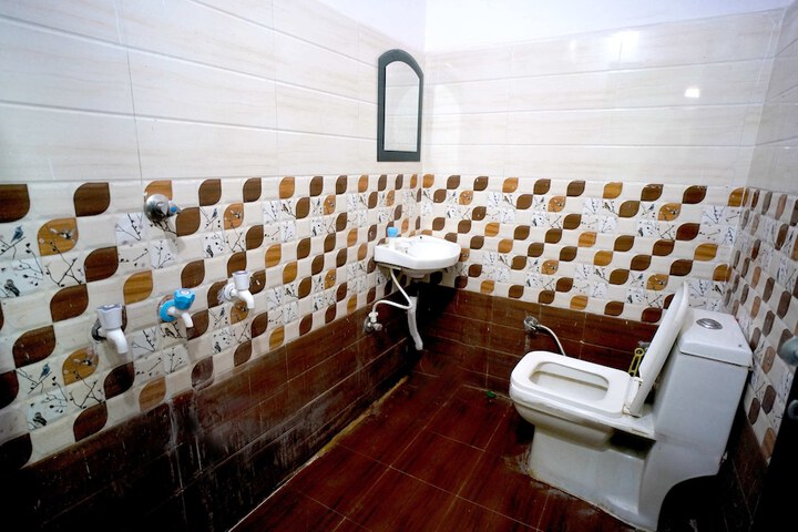 Room 23 of 27