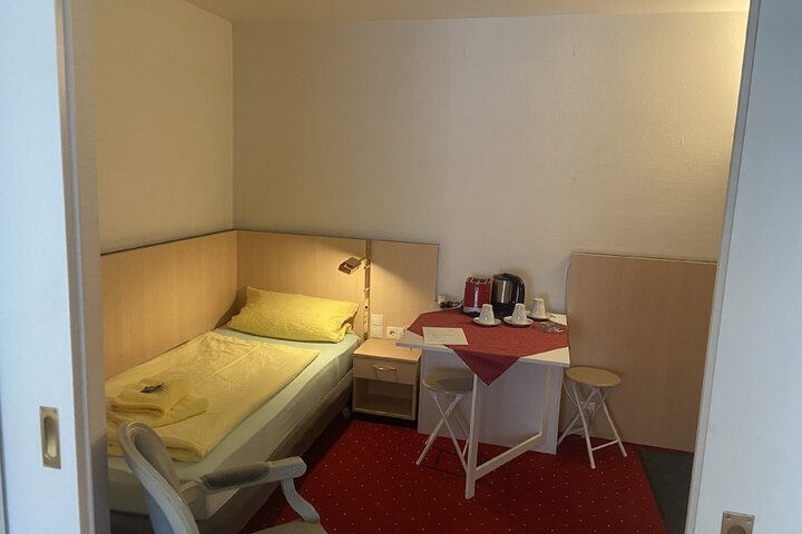 Room 8 of 23