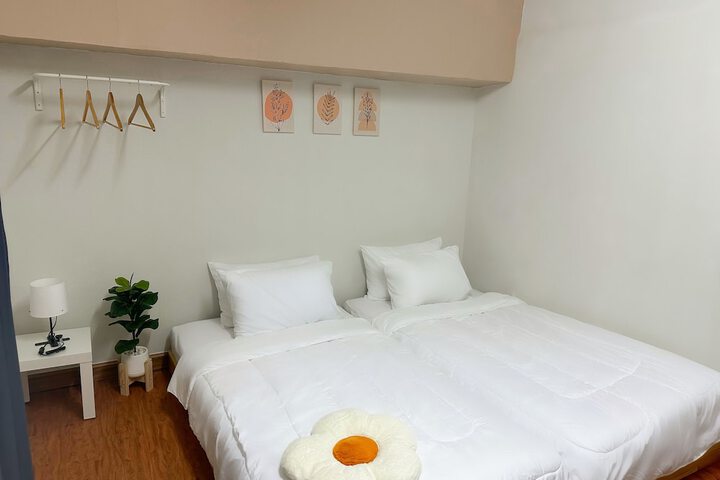 Room 16 of 80