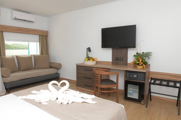 Room 13 of 53