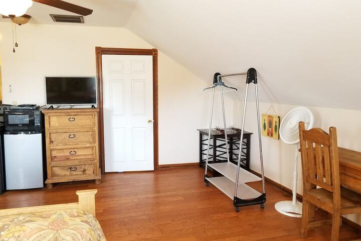 Room 4 of 24