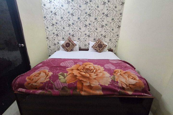 Room 5 of 35