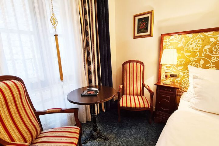 Room 16 of 55