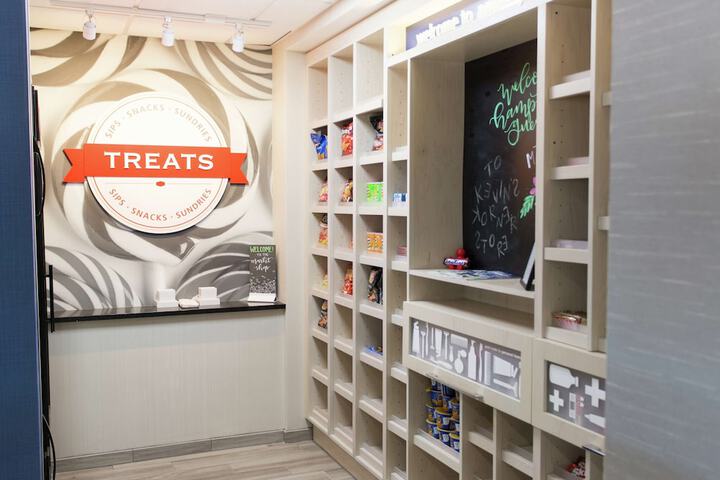Snack bar