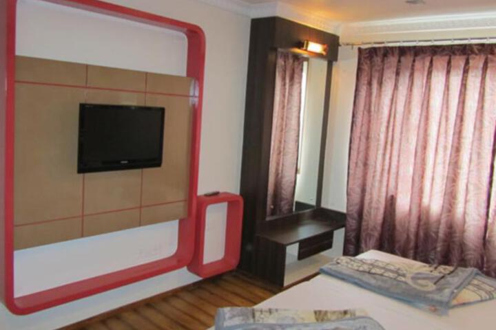Room 2 of 5