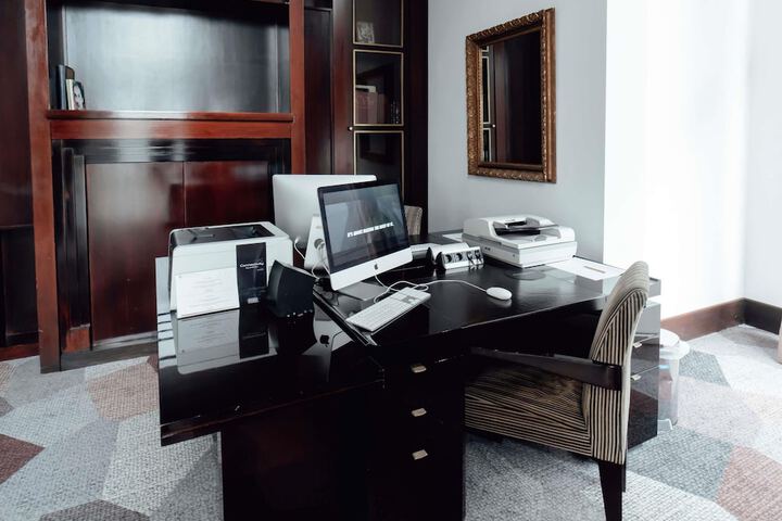 Business Center 237 of 263