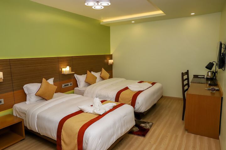Room 9 of 34