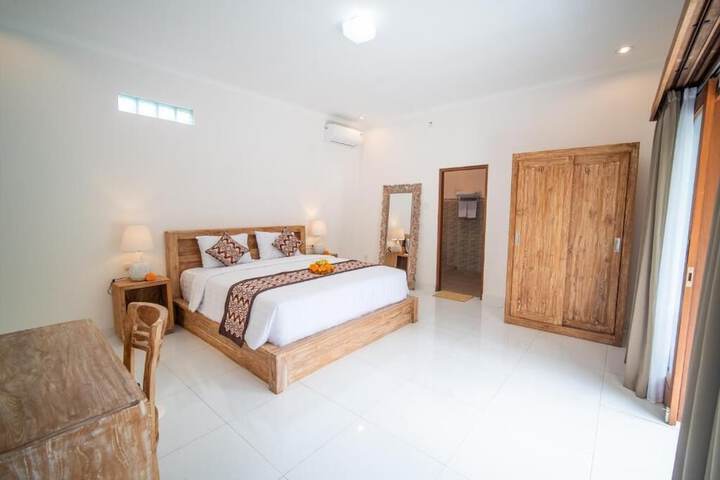 Room 4 of 26