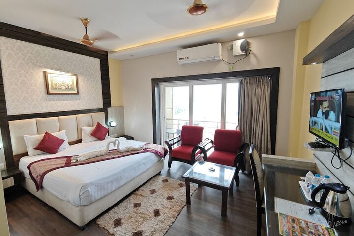 Room 7 of 25
