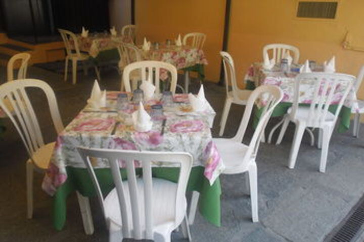 Dining 55 of 62