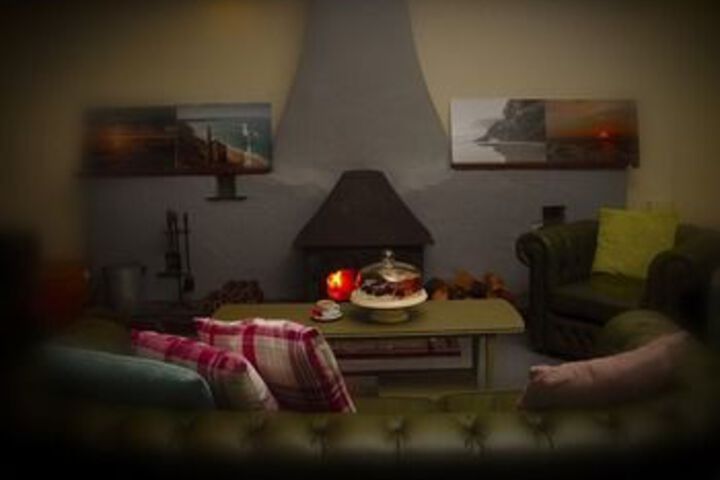 Lounge 41 of 49