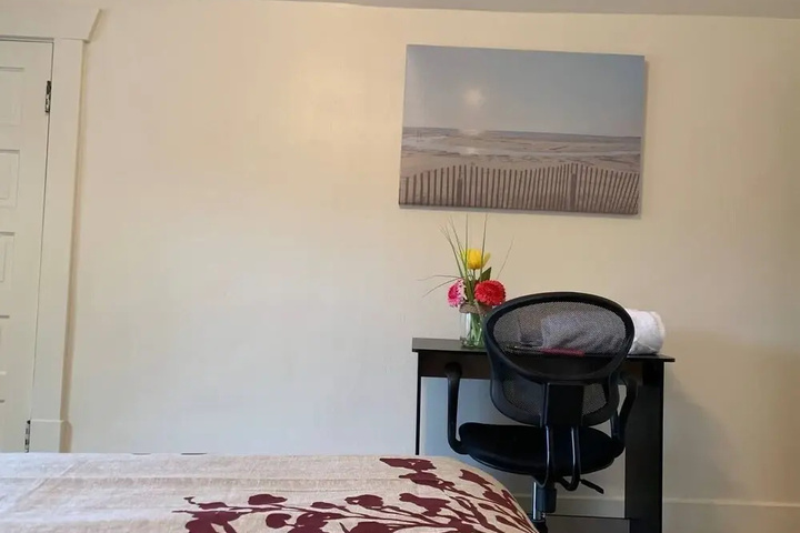 Room 2 of 19