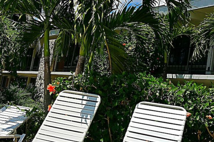 Hotel Exterior 52 of 64